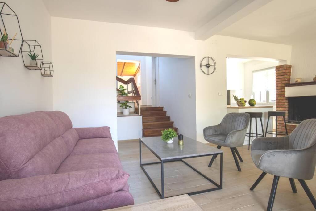 Willa Flora Relax House, Free Parking Peroj Zewnętrze zdjęcie