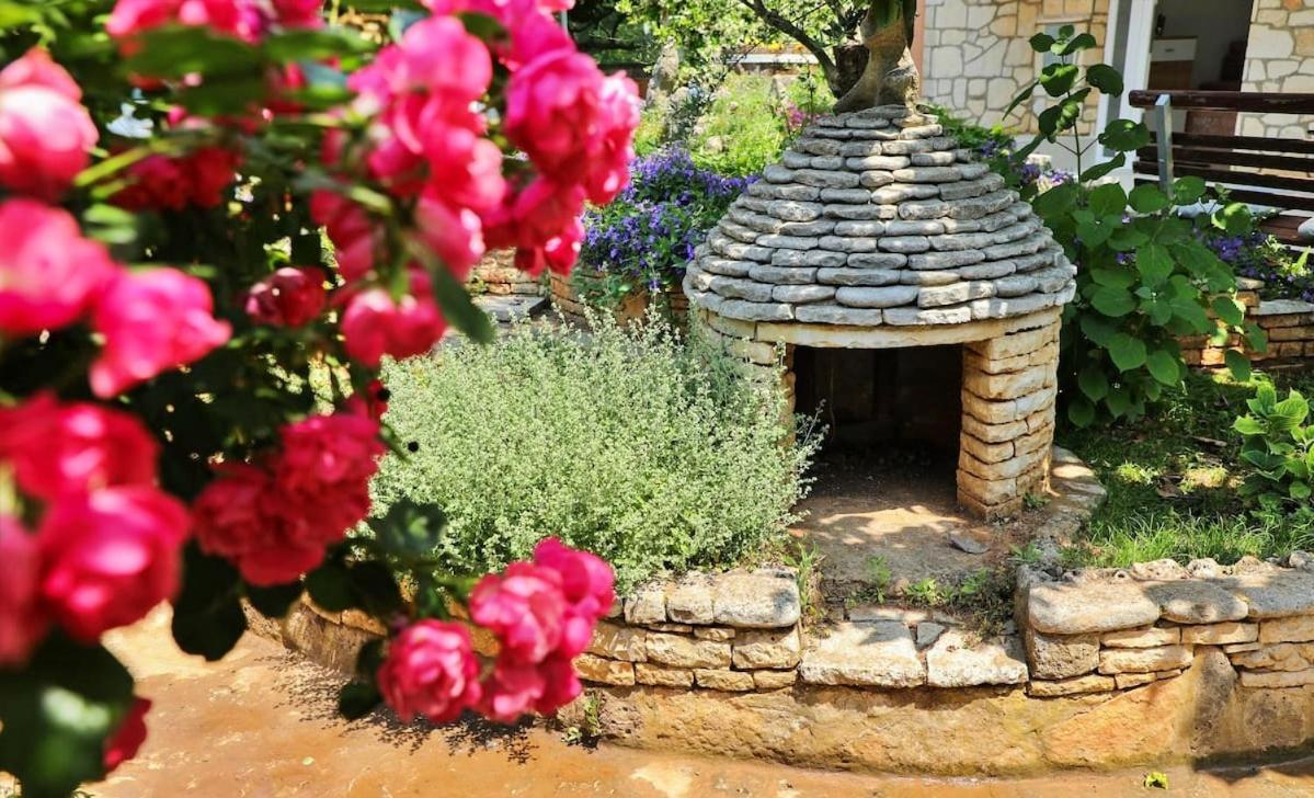 Willa Flora Relax House, Free Parking Peroj Zewnętrze zdjęcie
