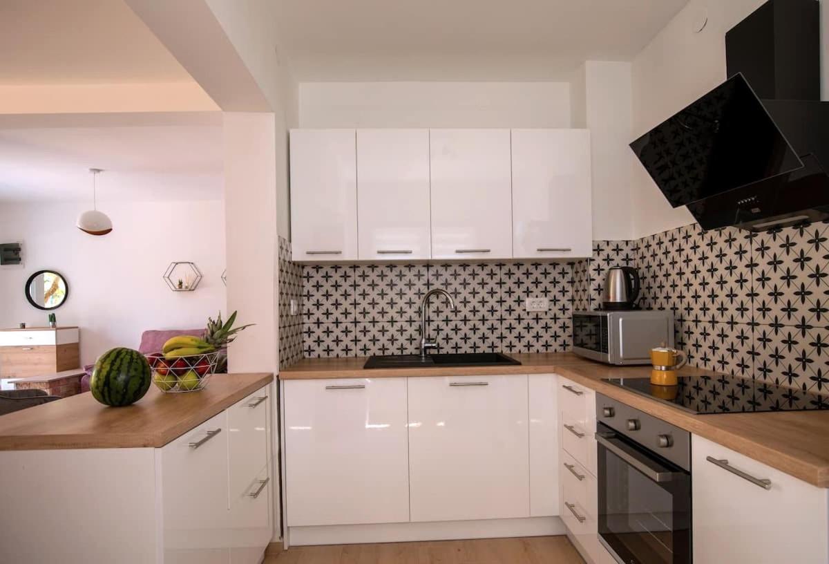 Willa Flora Relax House, Free Parking Peroj Zewnętrze zdjęcie