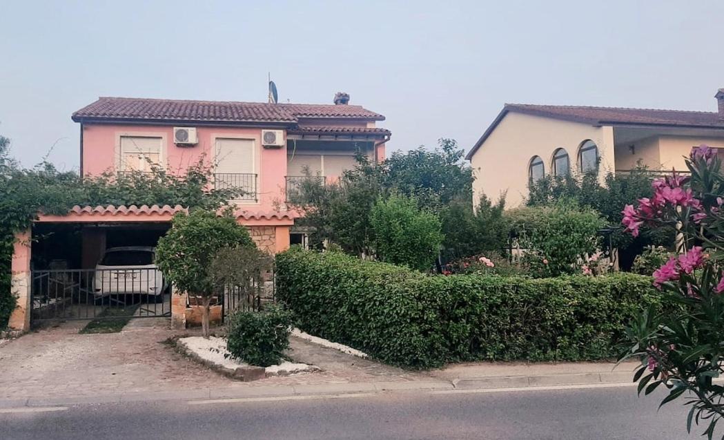 Willa Flora Relax House, Free Parking Peroj Zewnętrze zdjęcie