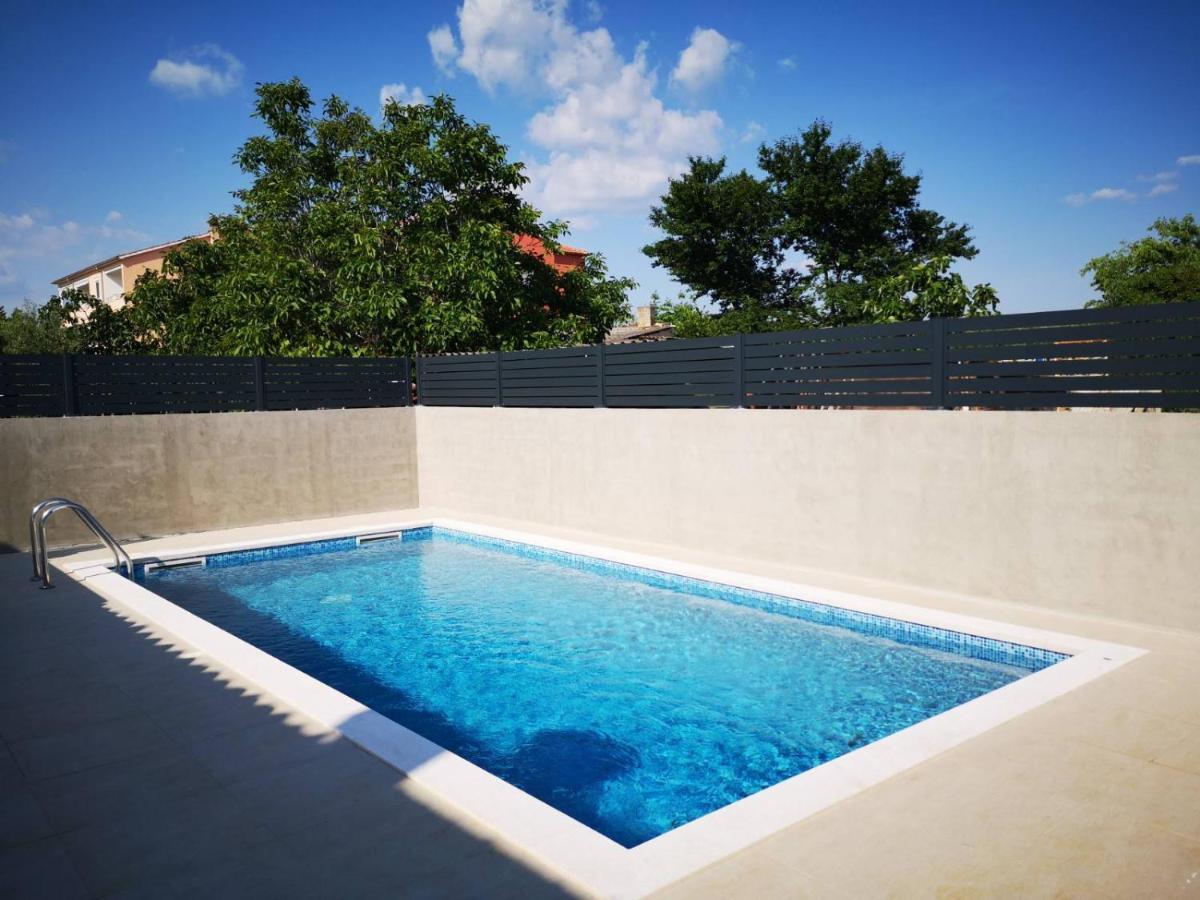 Willa Flora Relax House, Free Parking Peroj Zewnętrze zdjęcie